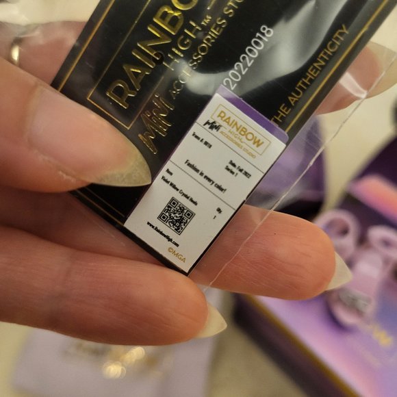 Rainbow High Mini Accessories Studio Violet Pumps - Picture 6 of 12